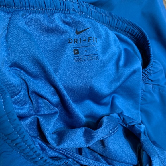 Men’s Nike Dri-Fit Shorts - Picture 3 of 3
